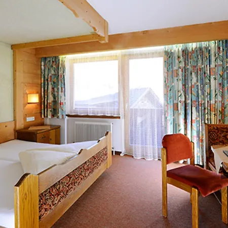 Neue Post 3* זולדן