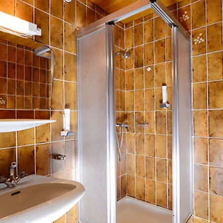 Neue Post Готель 3*