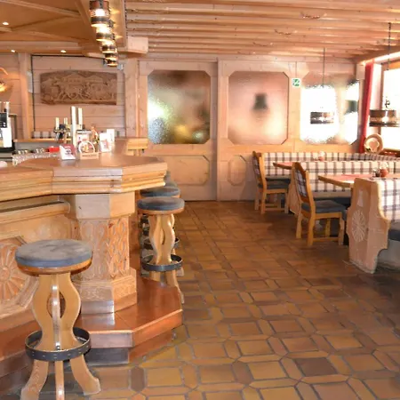 Neue Post 3* Зельден