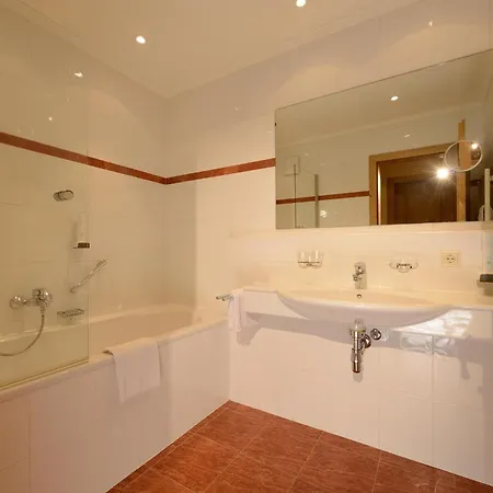 Neue Post מלון זולדן