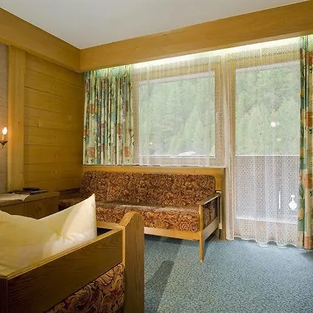 Готель Neue Post