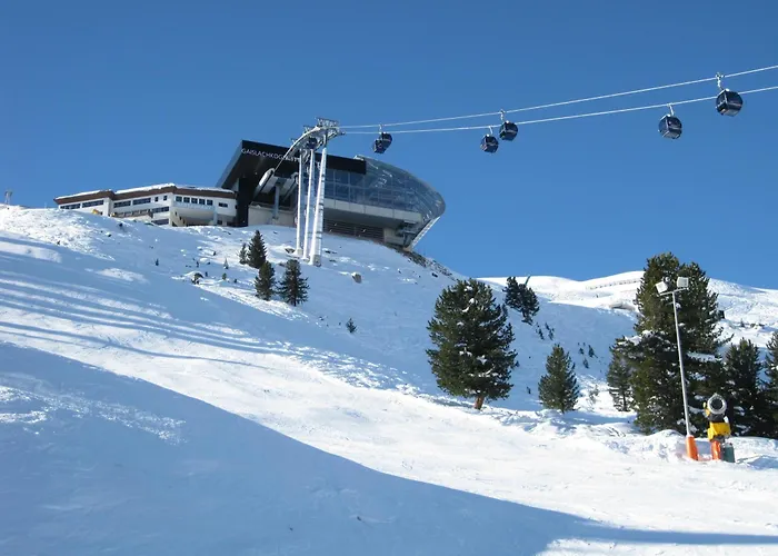 Отель Neue Post