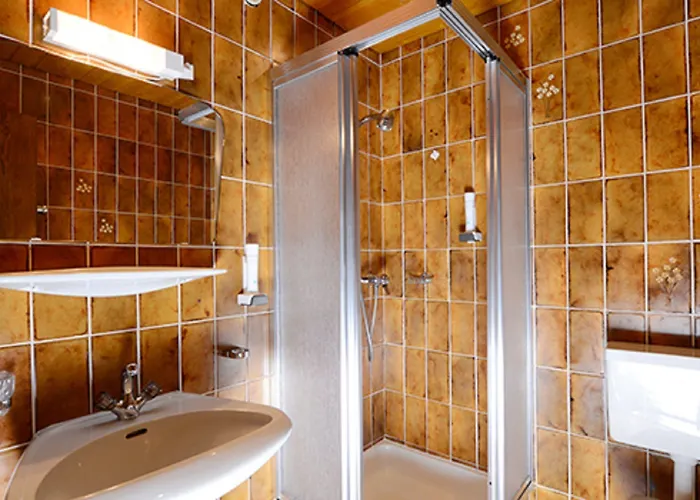 Neue Post فندق 3*