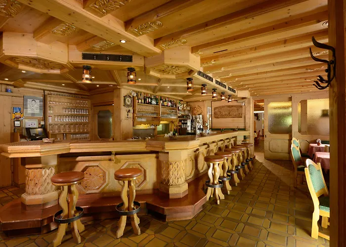 Отель Neue Post